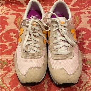 New Balance tennis shoe Size 8.5